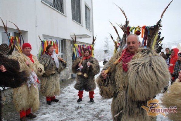 FOTO: Kurenti v Gornjih Petrovcih odganjali zimo